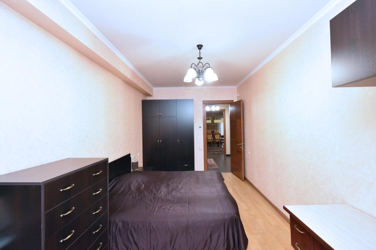 Dos Guest House Erevan Esterno foto